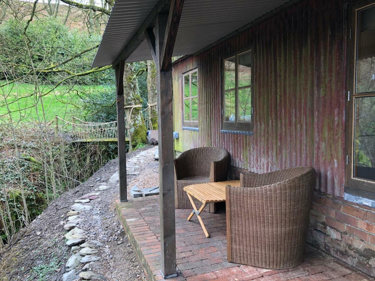 Villa Faraway Follies à Llandegla Extérieur photo